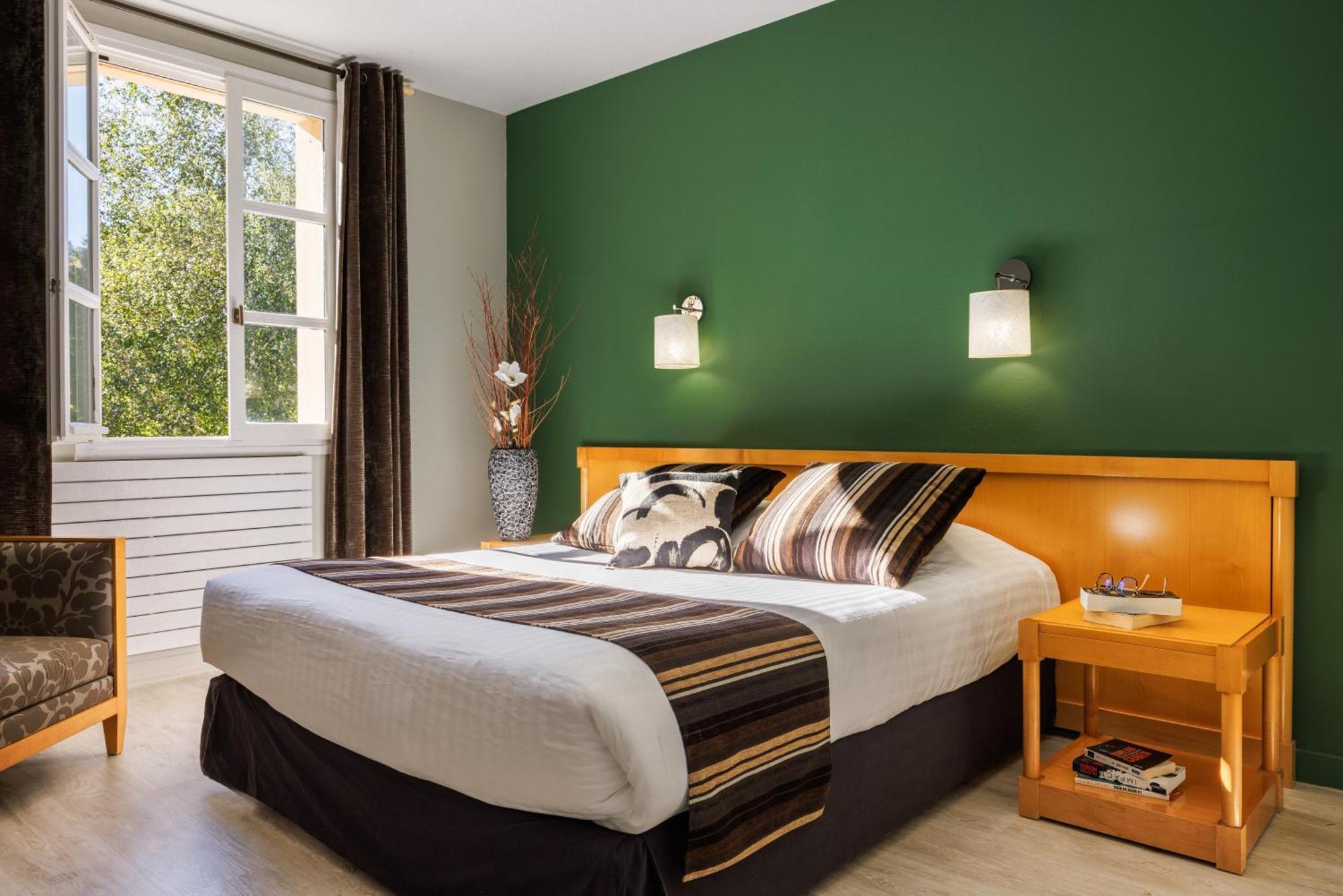 Logis Hotel Golf Le Domaine Du Val De Sorne Vernantois Εξωτερικό φωτογραφία