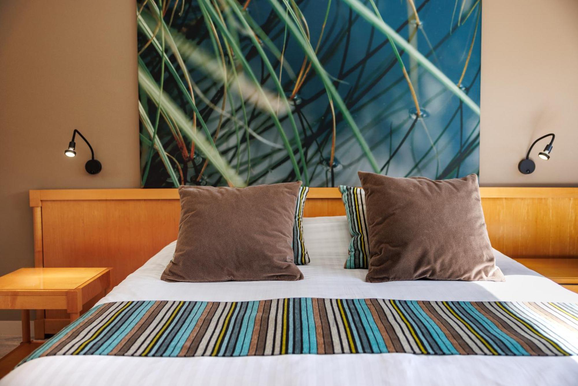 Logis Hotel Golf Le Domaine Du Val De Sorne Vernantois Εξωτερικό φωτογραφία