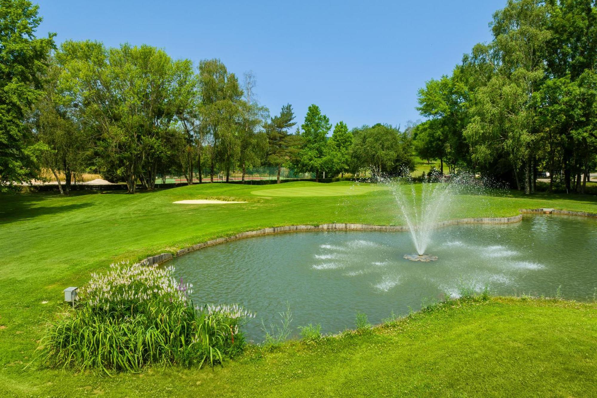 Logis Hotel Golf Le Domaine Du Val De Sorne Vernantois Εξωτερικό φωτογραφία