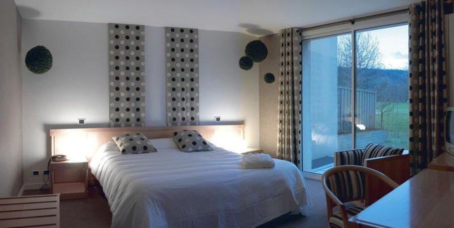 Logis Hotel Golf Le Domaine Du Val De Sorne Vernantois Εξωτερικό φωτογραφία