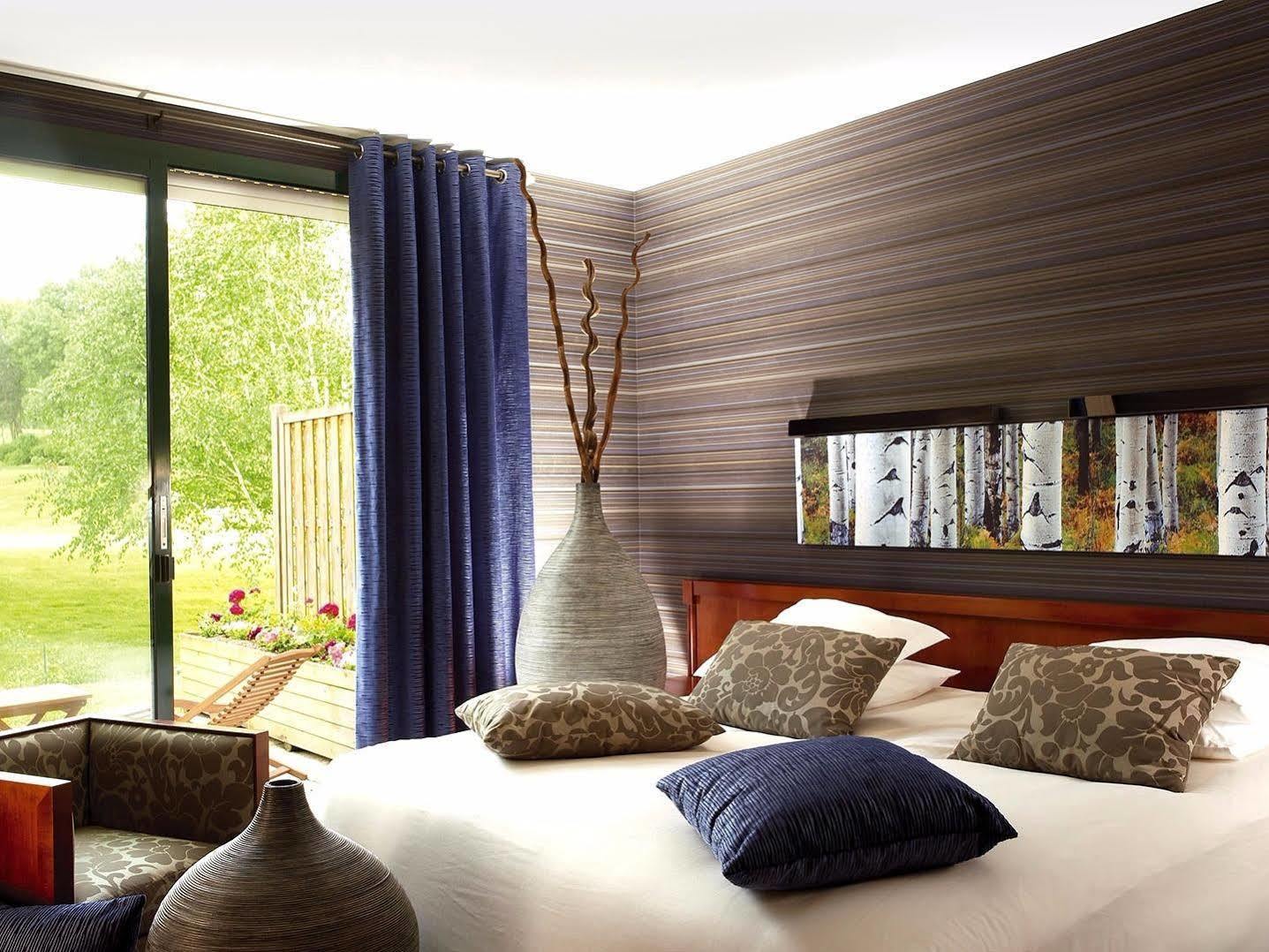 Logis Hotel Golf Le Domaine Du Val De Sorne Vernantois Εξωτερικό φωτογραφία