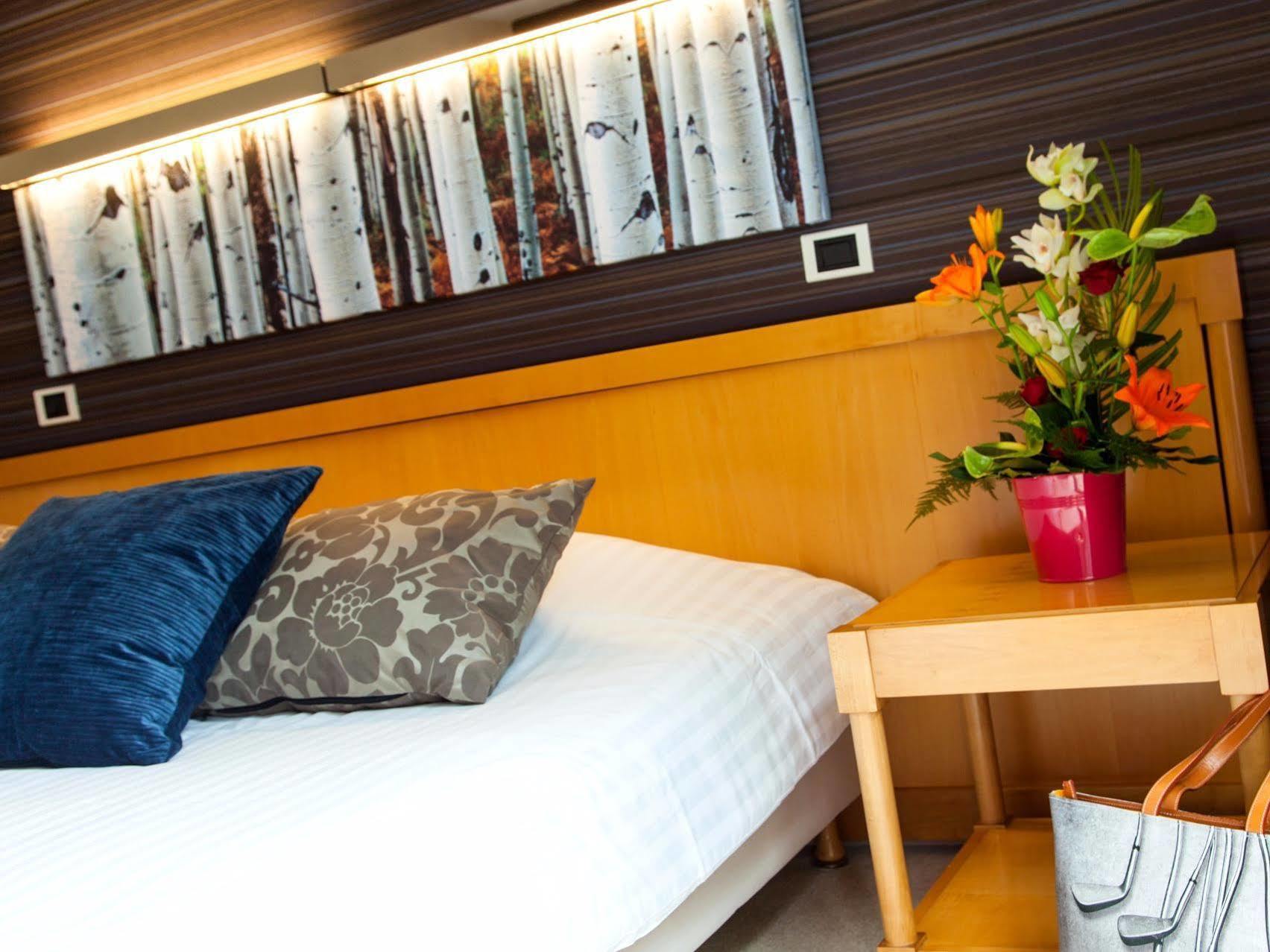 Logis Hotel Golf Le Domaine Du Val De Sorne Vernantois Εξωτερικό φωτογραφία